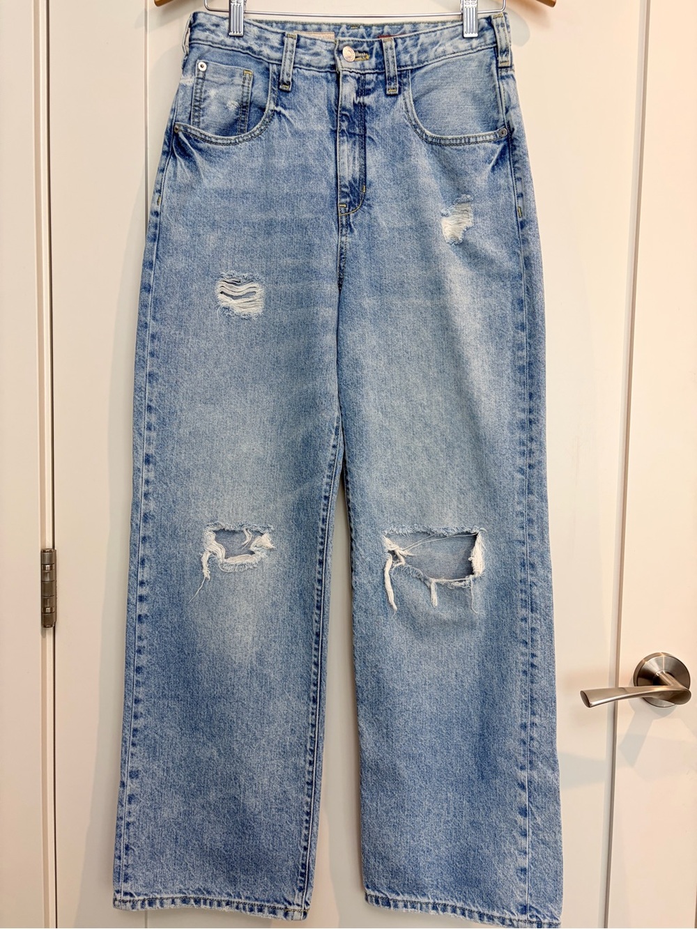 Pilcro Anthropologie Distressed Wide Leg Jeans 26 High Rise Light Wash